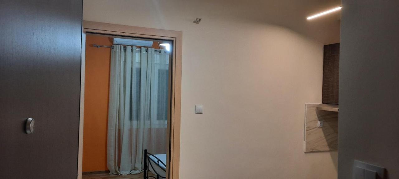 Livia'S Room To Ampelokipi Metro Airport Line Atina Dış mekan fotoğraf
